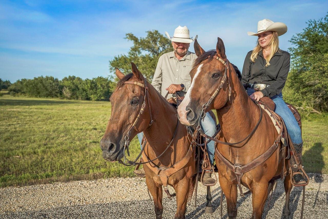 2 Round Top Farms Drive