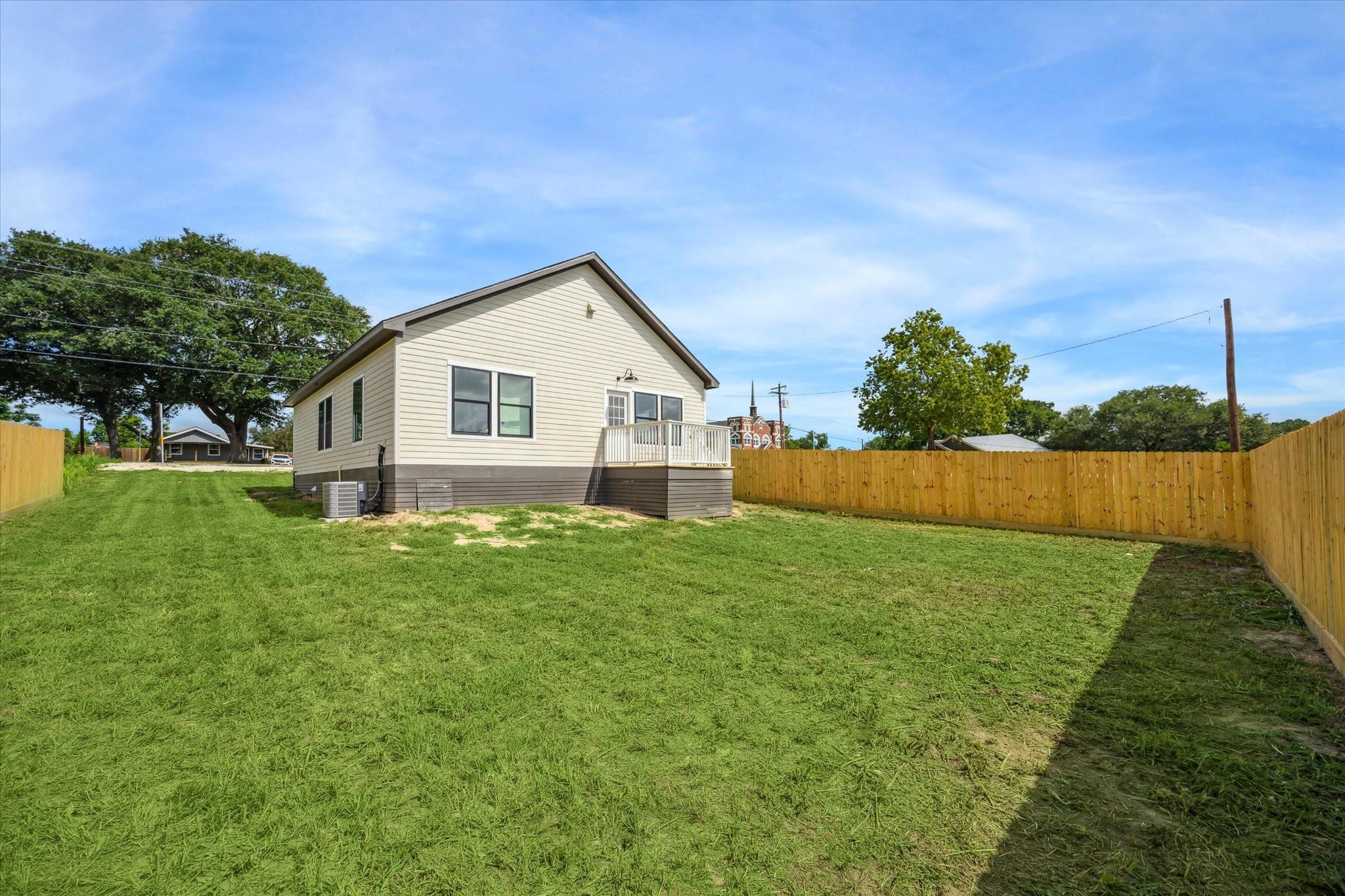425 N Holland