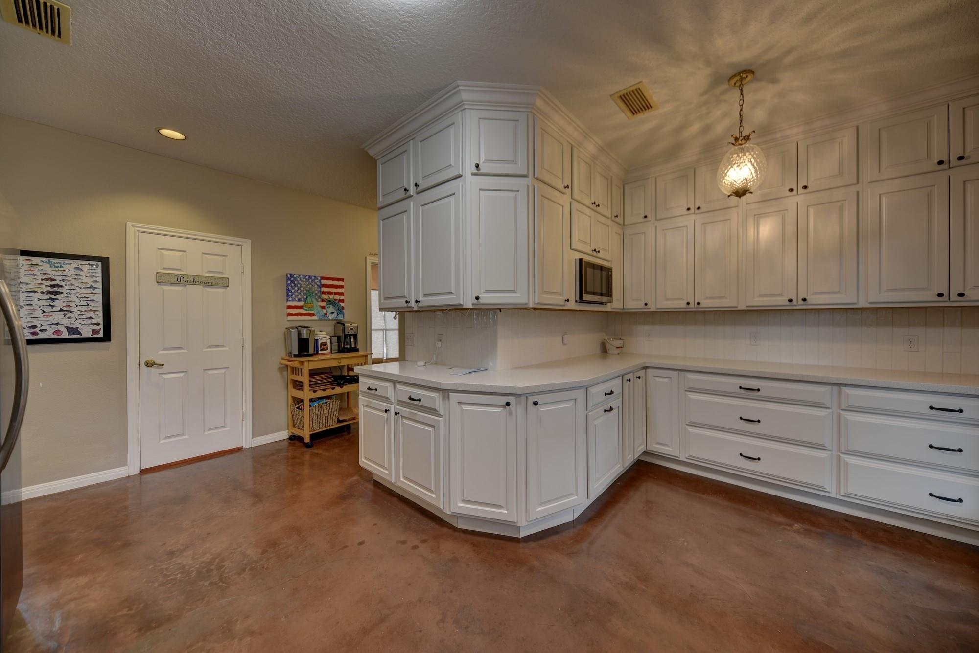 323 E County Road 461b