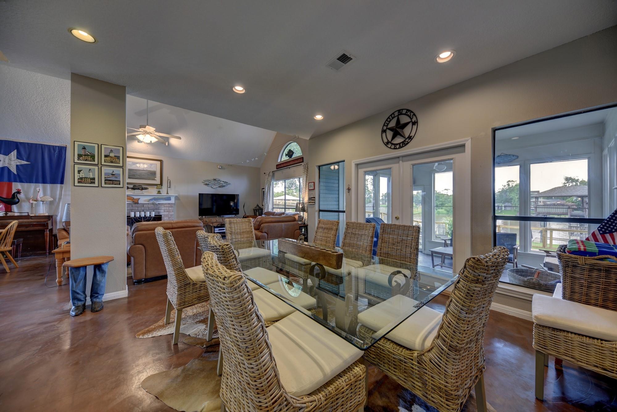 323 E County Road 461b