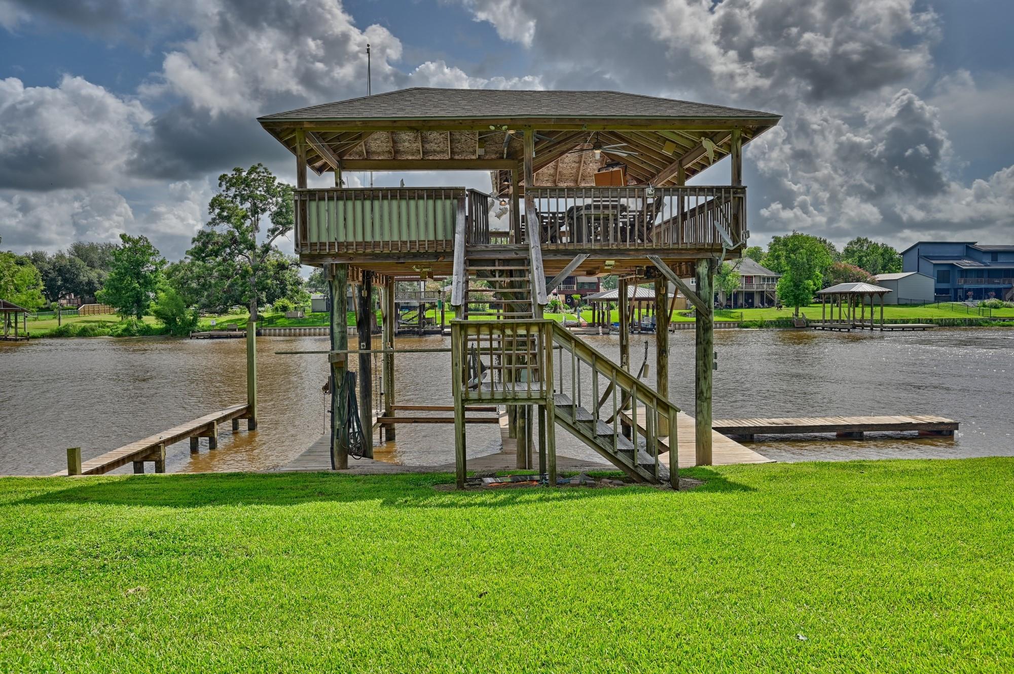 323 E County Road 461b
