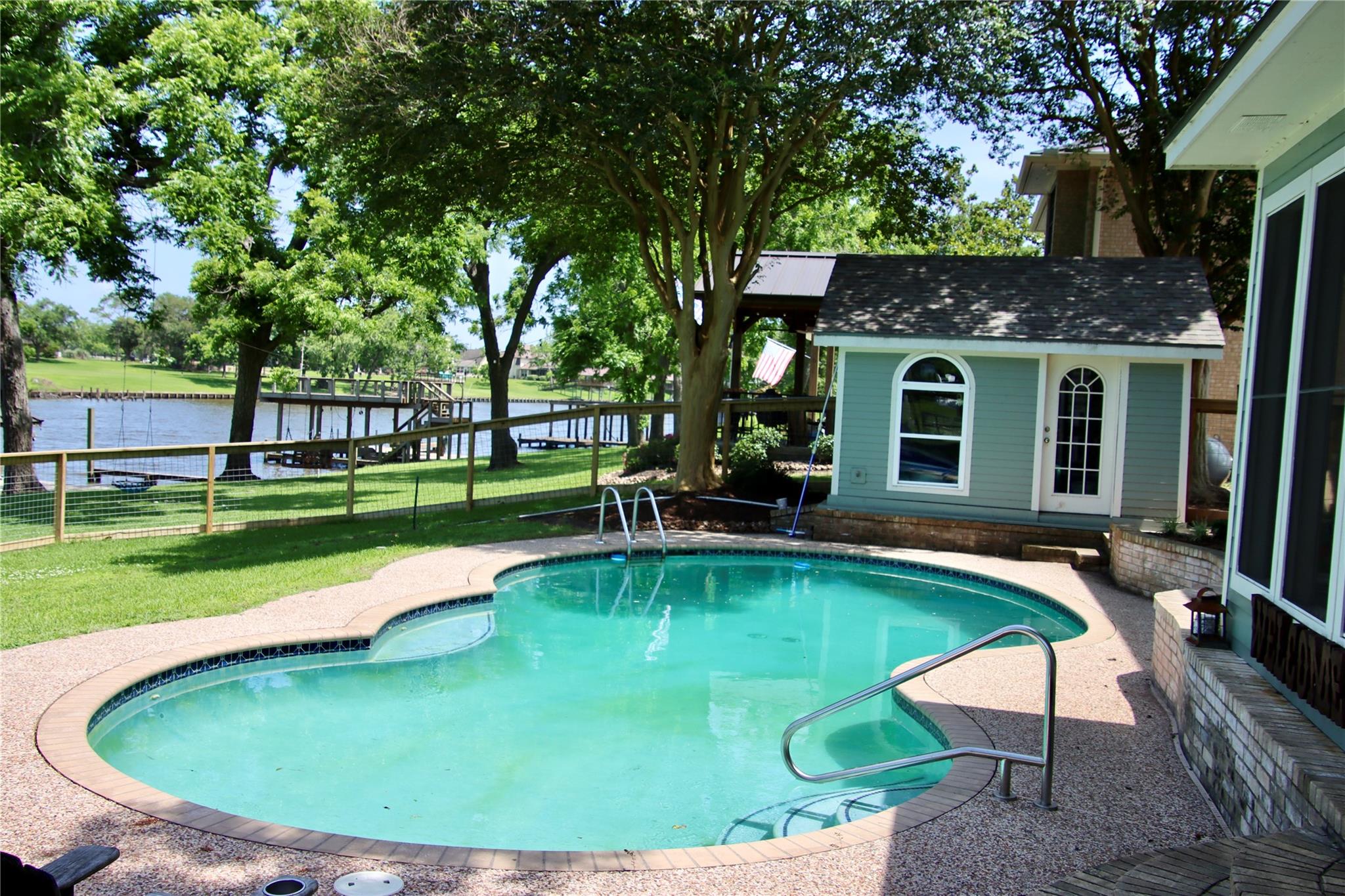 323 E County Road 461b