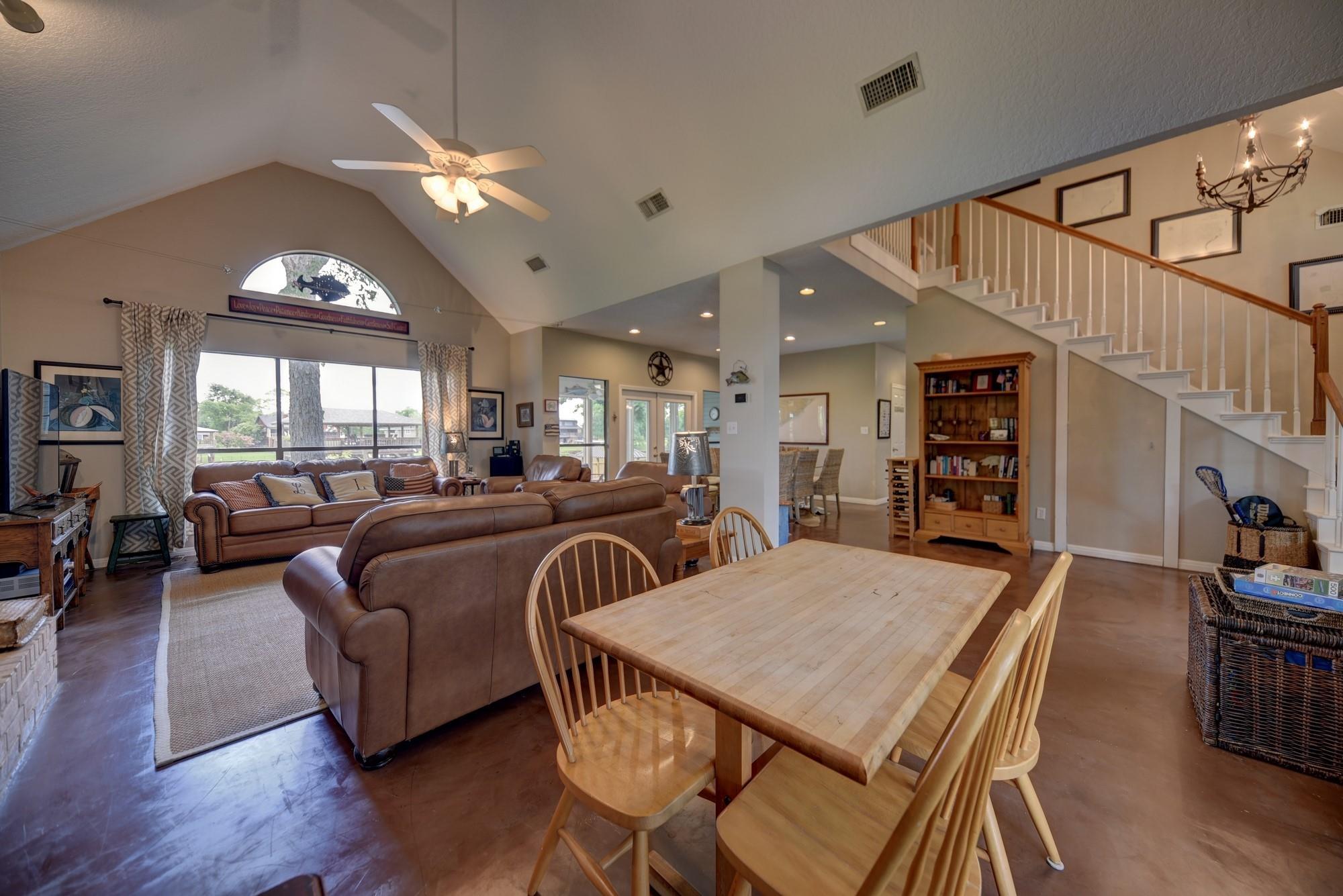 323 E County Road 461b