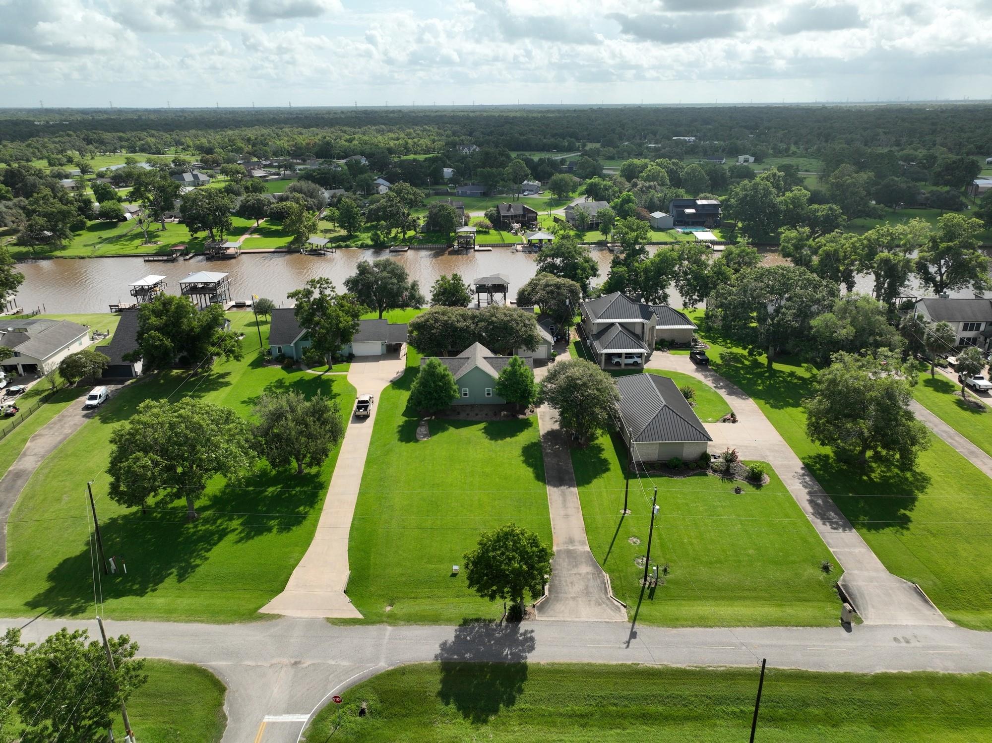 323 E County Road 461b