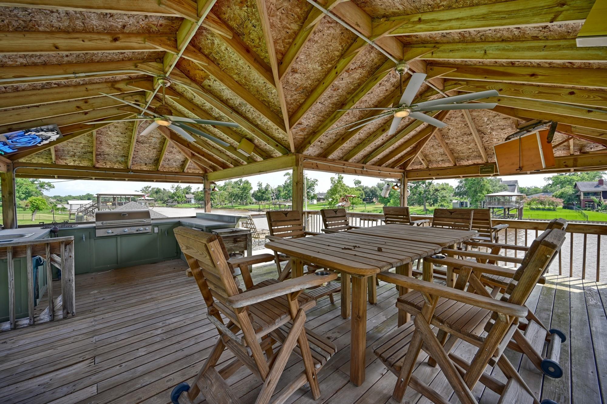323 E County Road 461b