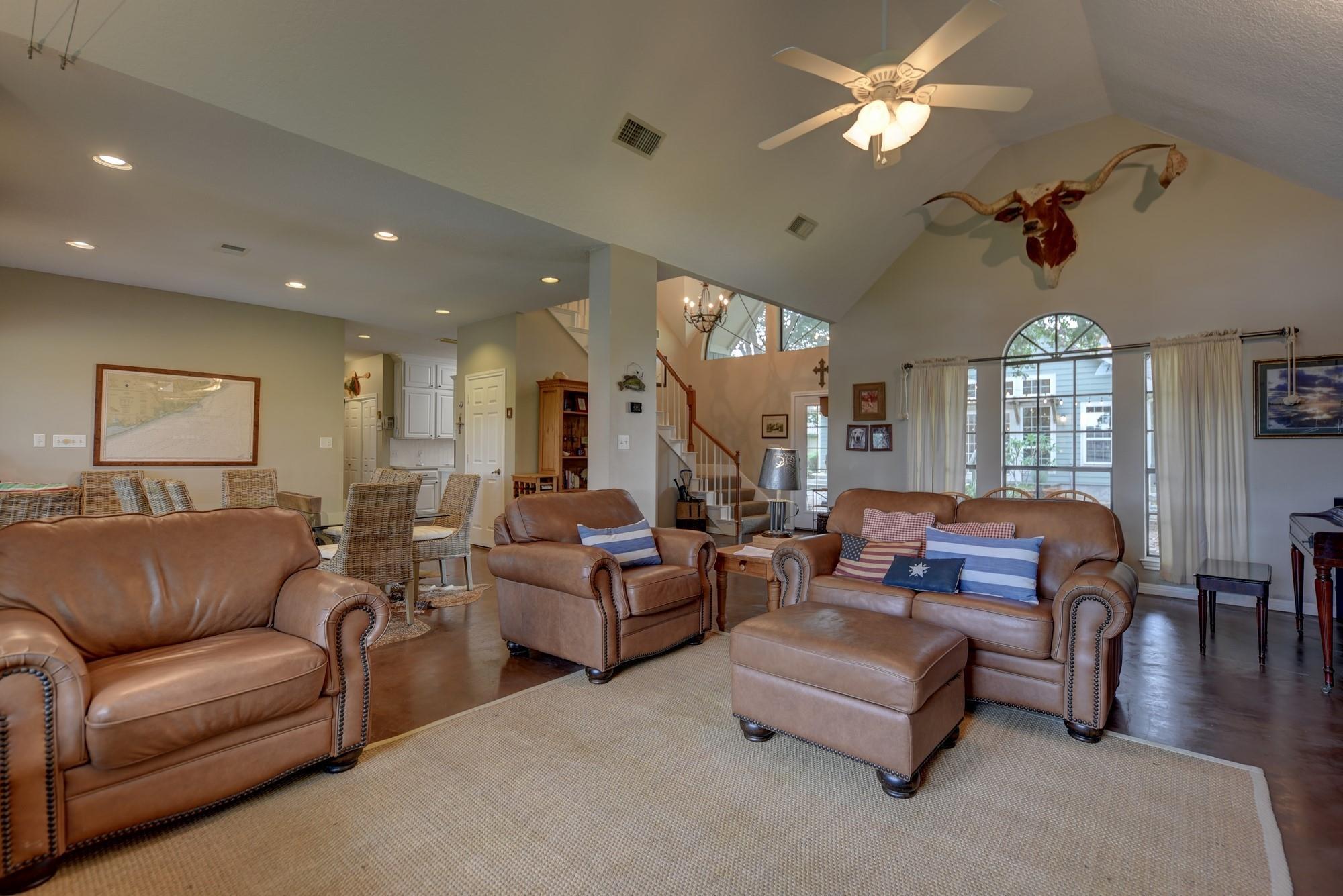 323 E County Road 461b