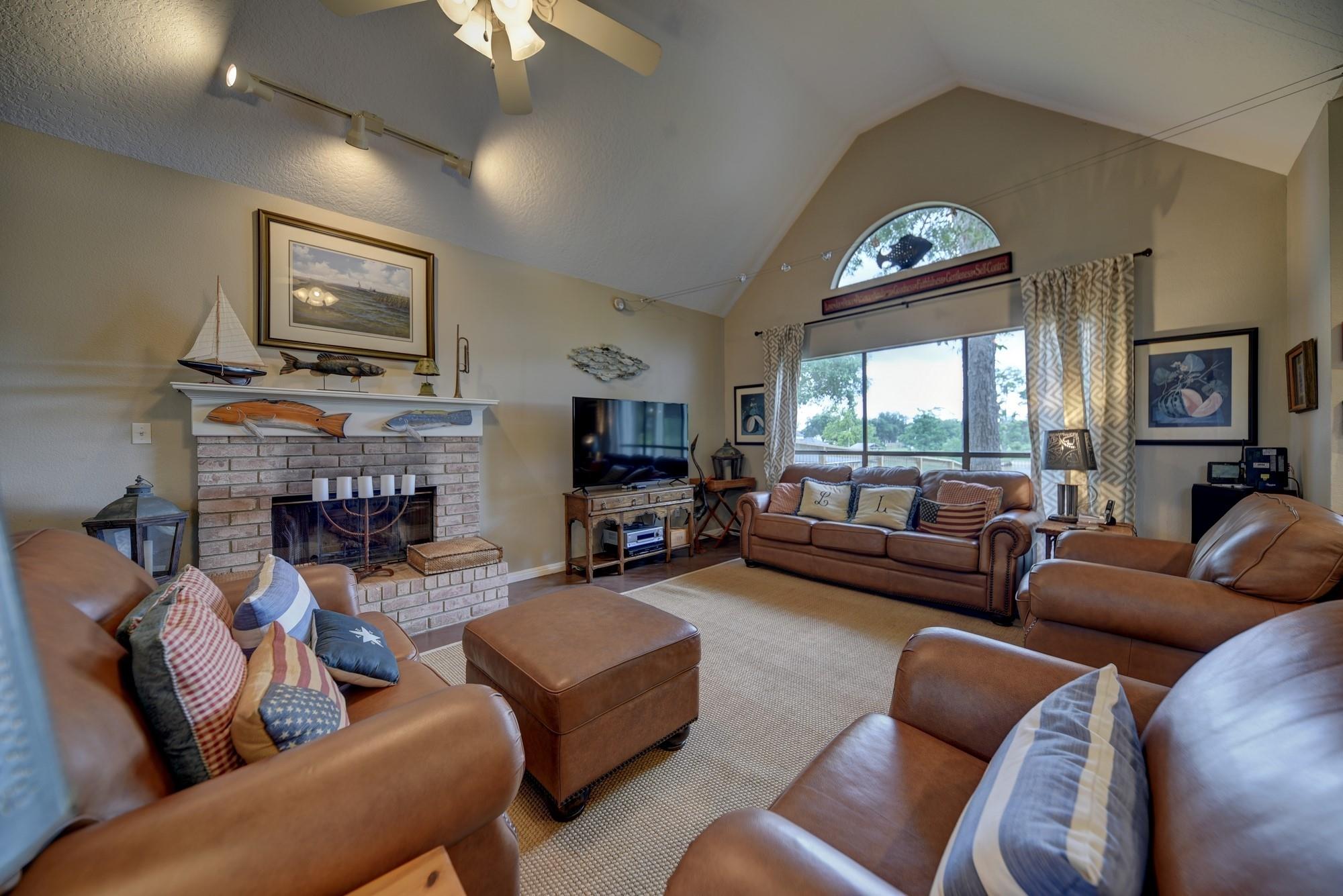 323 E County Road 461b