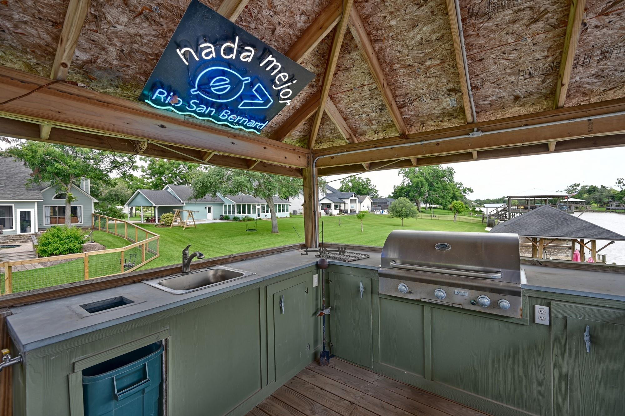 323 E County Road 461b