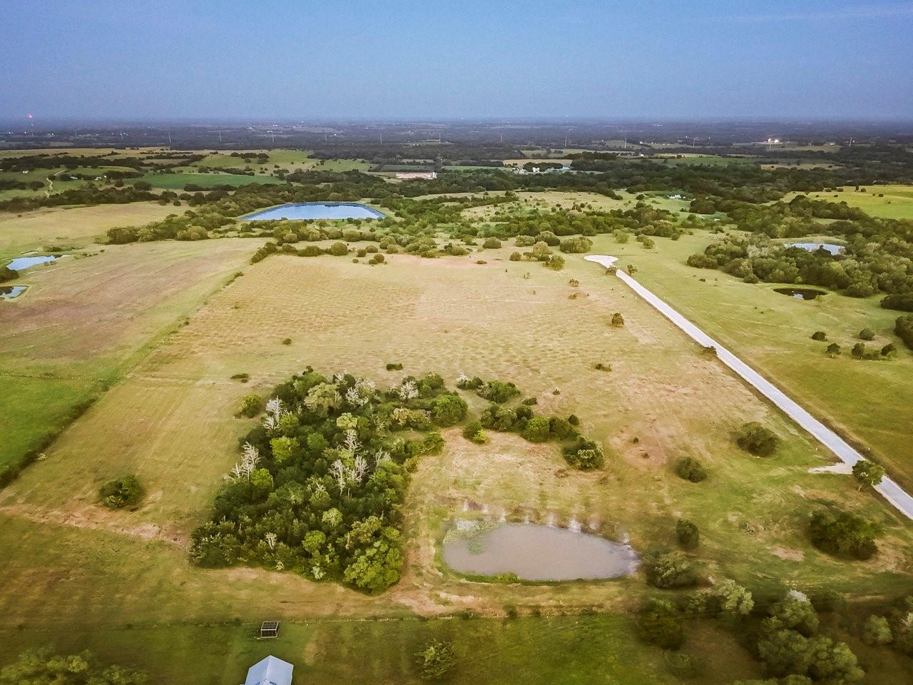 15 & 16 Round Top Farms Drive