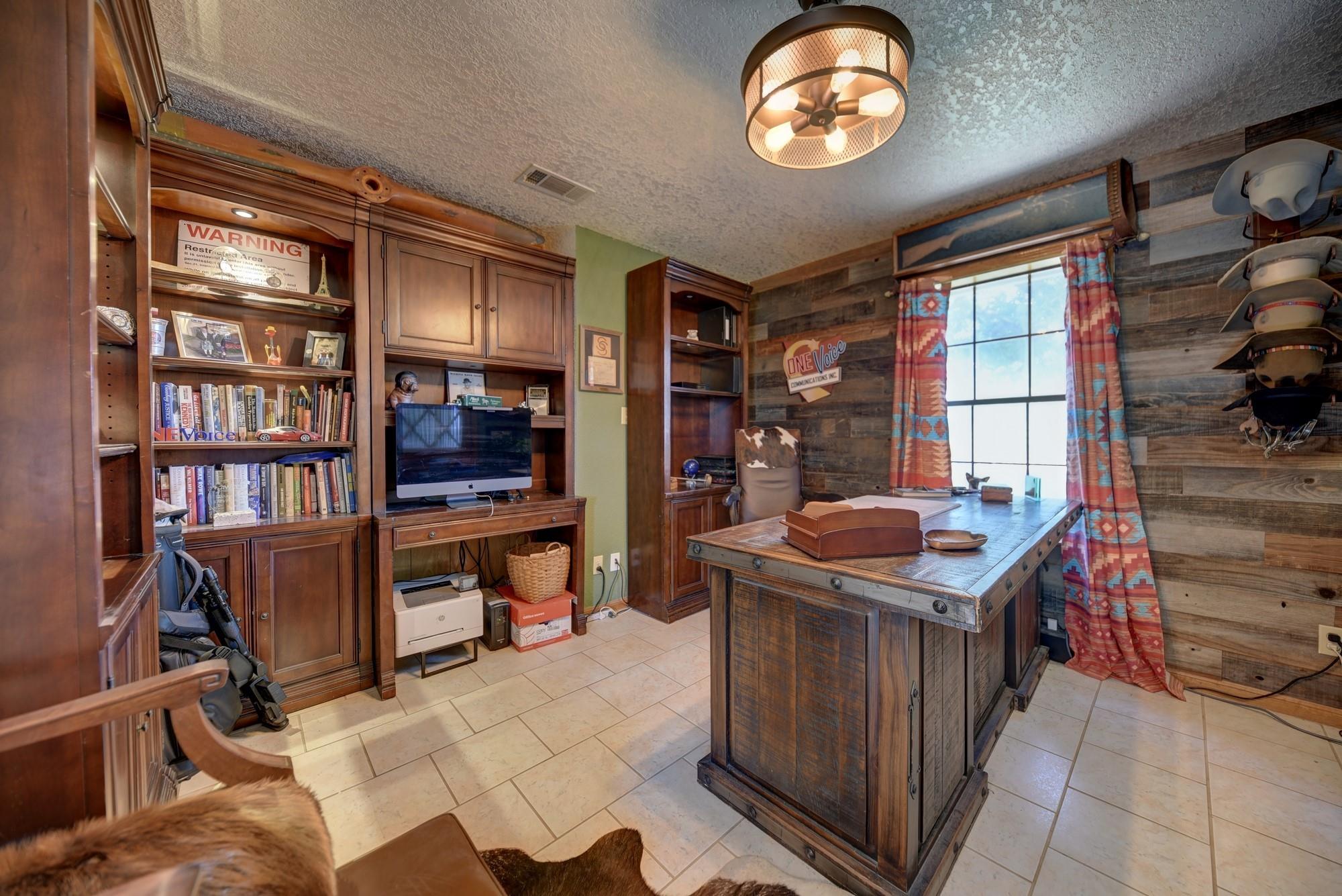 1045 Private Road 7005