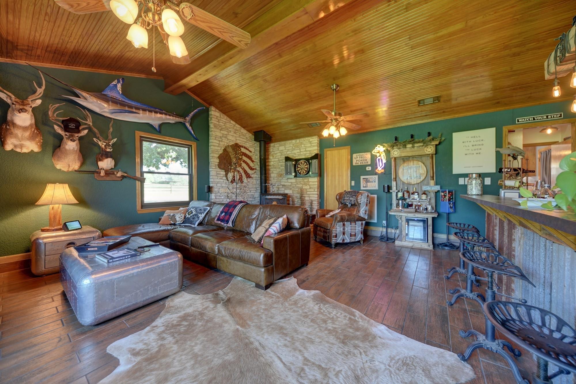 1045 Private Road 7005