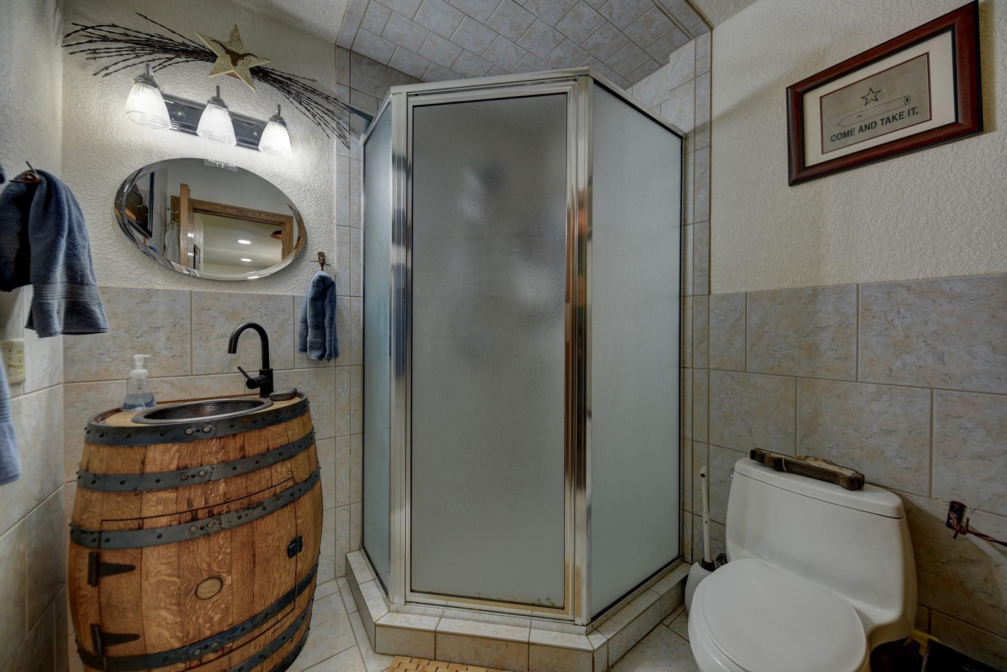 1045 Private Road 7005