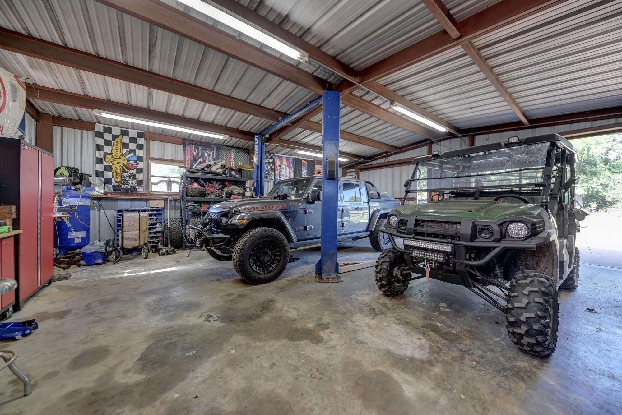 1045 Private Road 7005