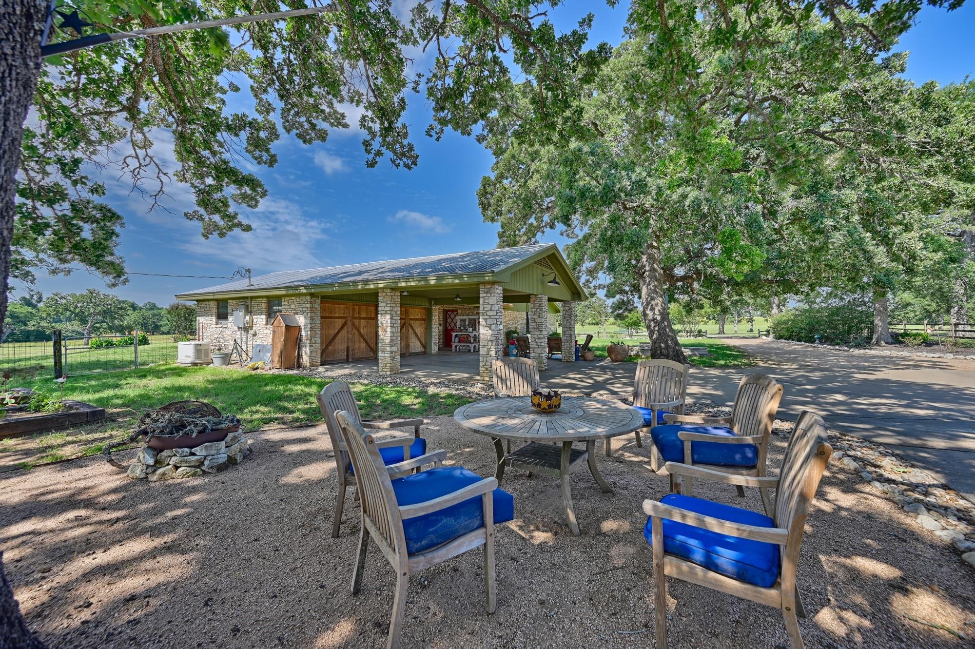 1045 Private Road 7005