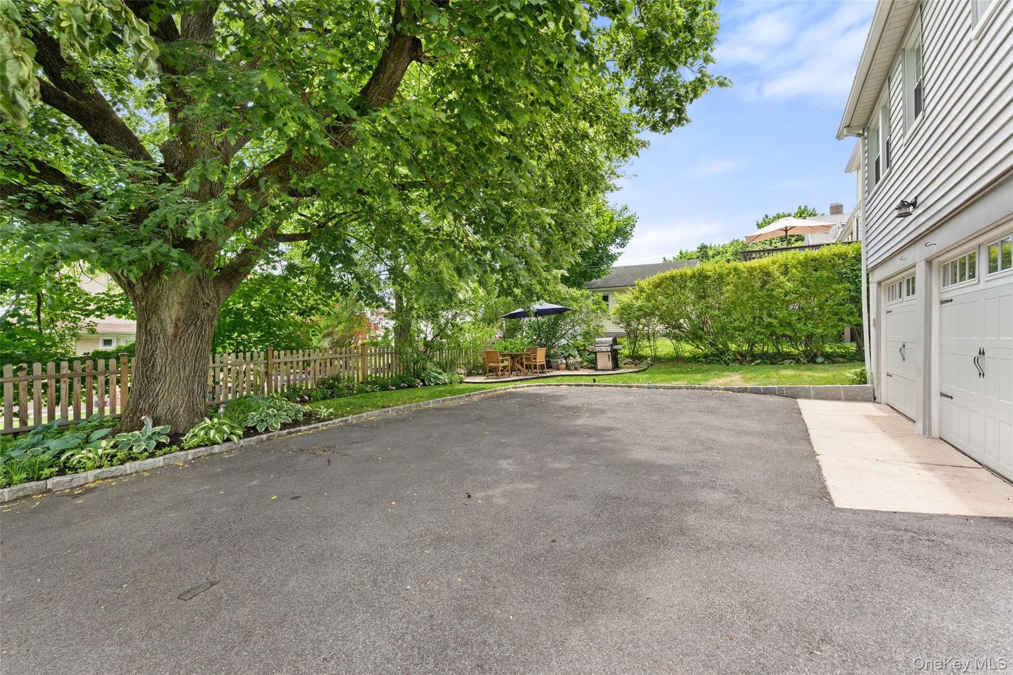 25 Pinebrook Road
