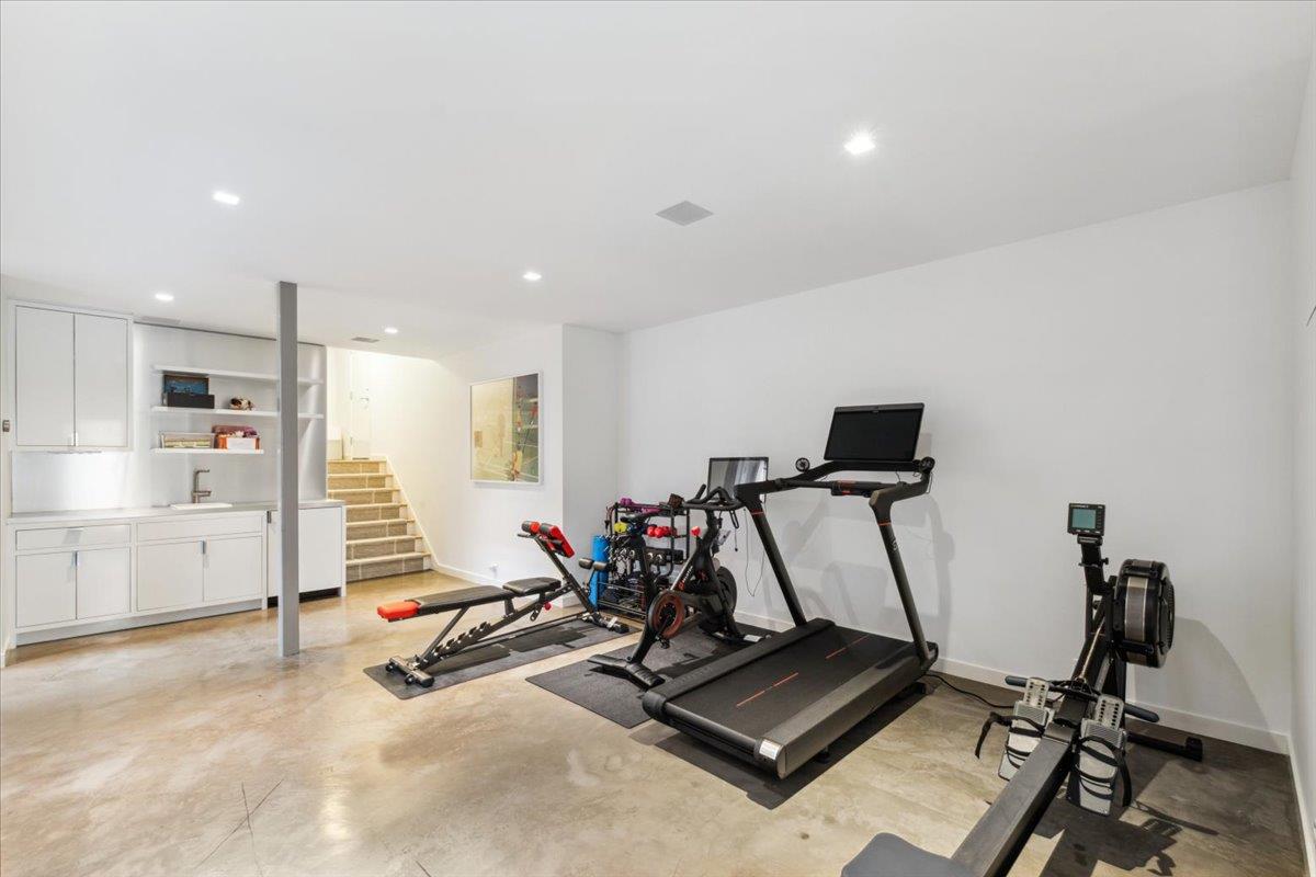 35 Halsted Place