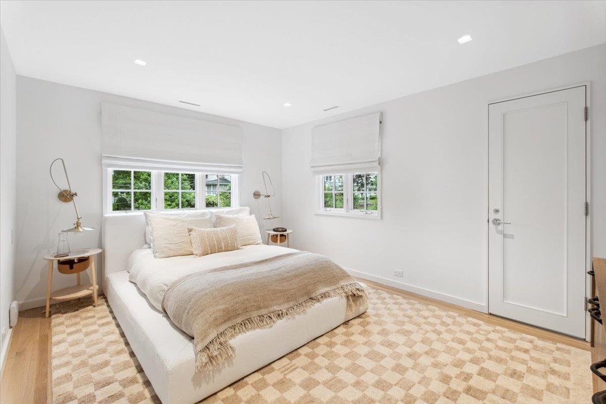 35 Halsted Place