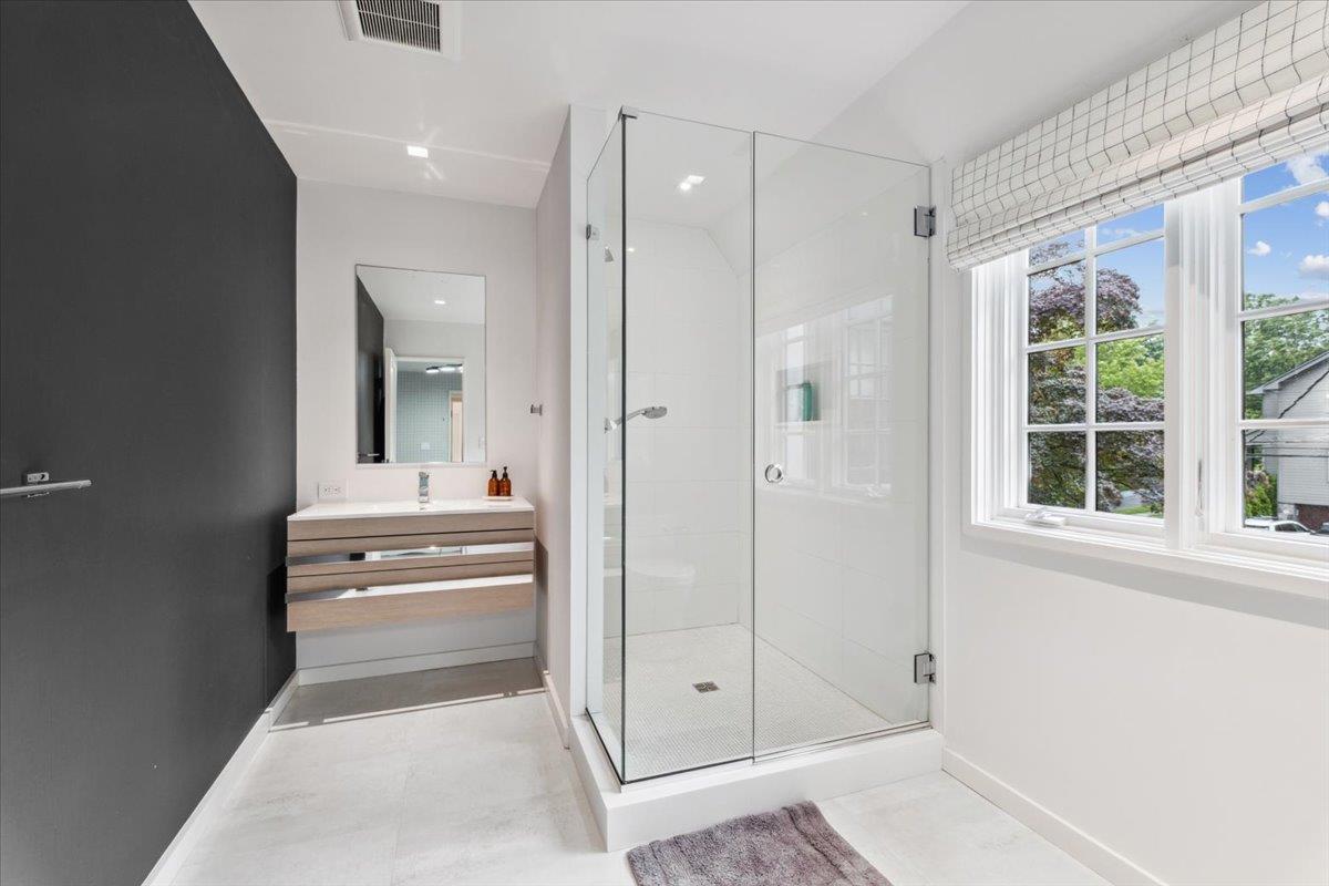 35 Halsted Place