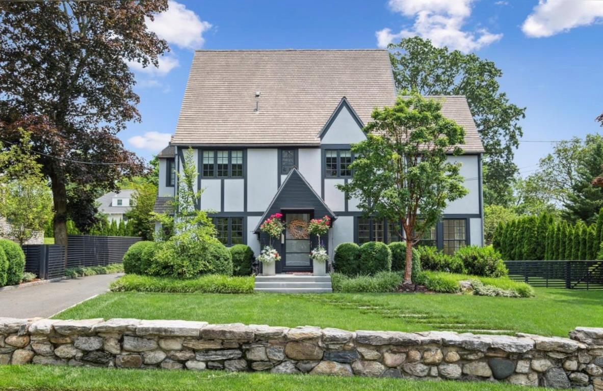 35 Halsted Place