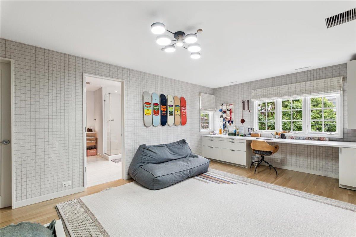 35 Halsted Place
