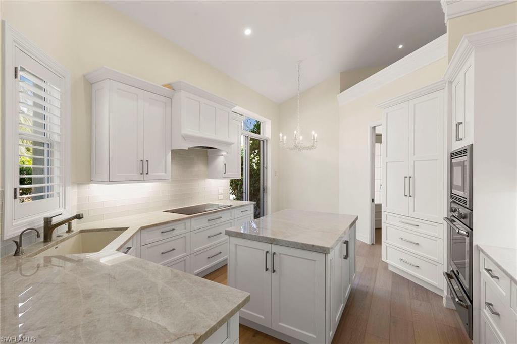 8723 La Palma LN