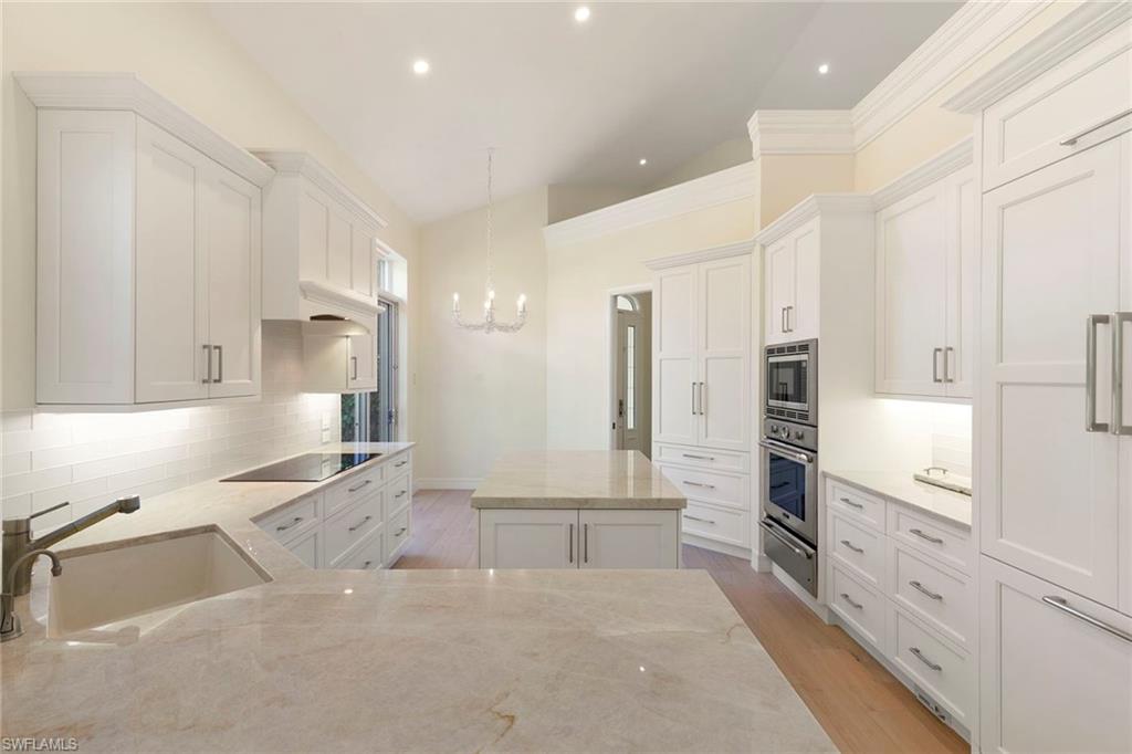 8723 La Palma LN