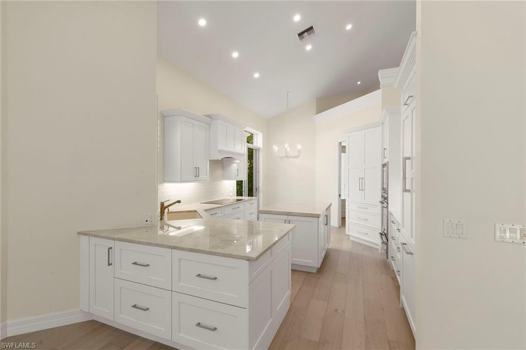 8723 La Palma LN