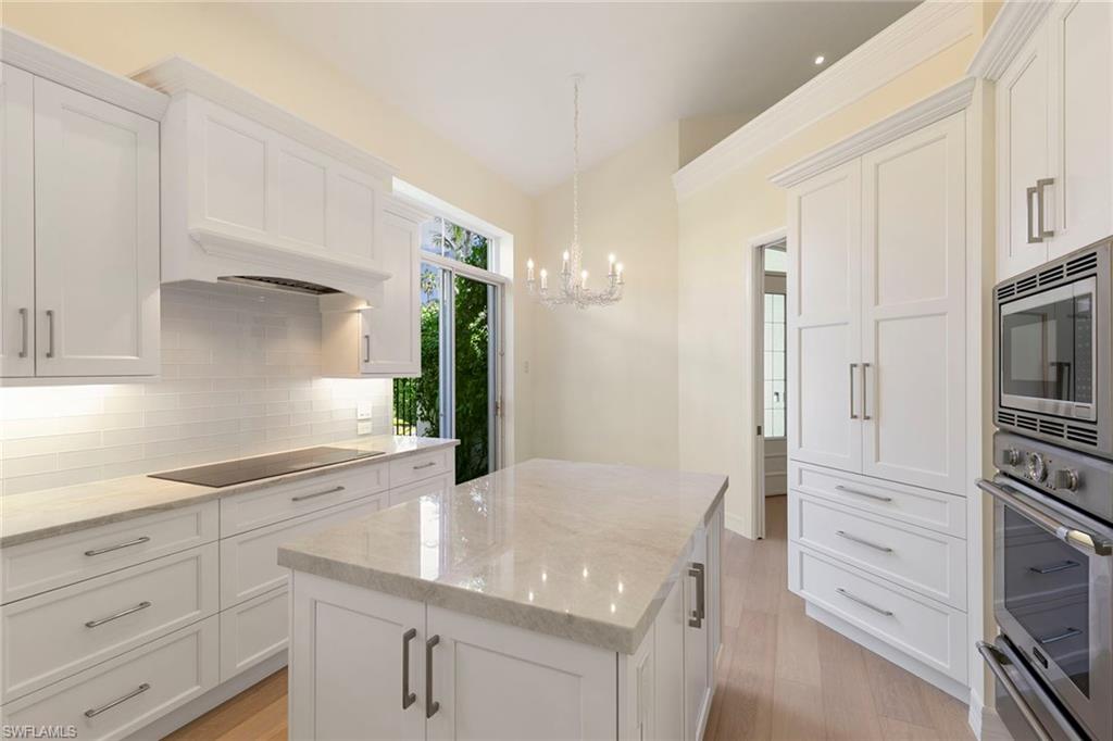 8723 La Palma LN