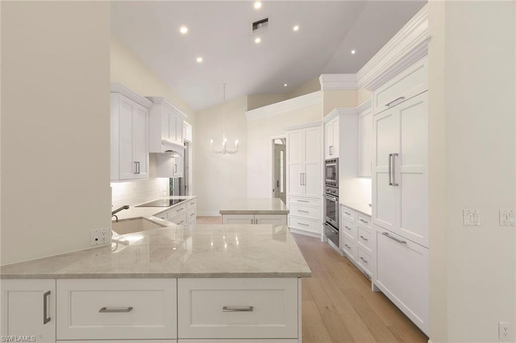 8723 La Palma LN
