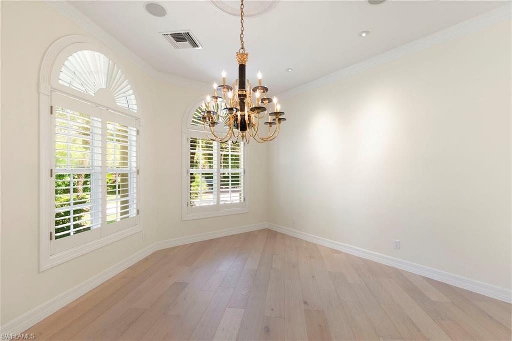 8723 La Palma LN