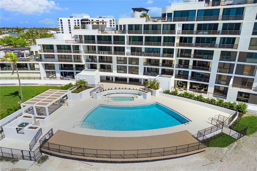 2400 Gulf Shore BLVD N # 305