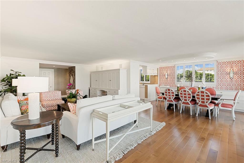 2400 Gulf Shore BLVD N # 305