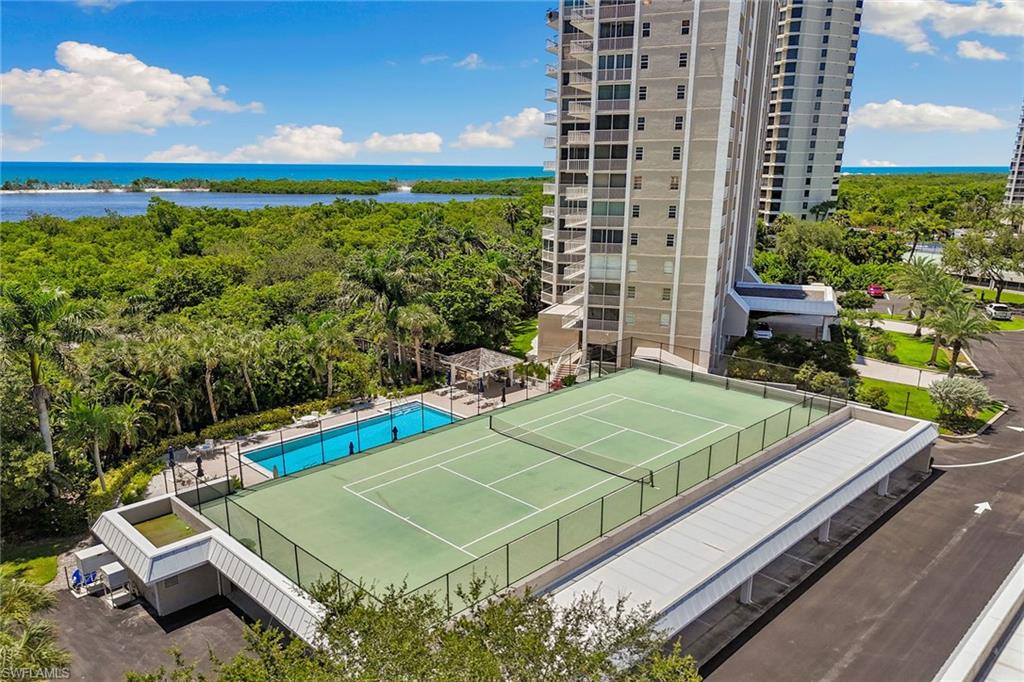 5501 Heron Point DR # 303