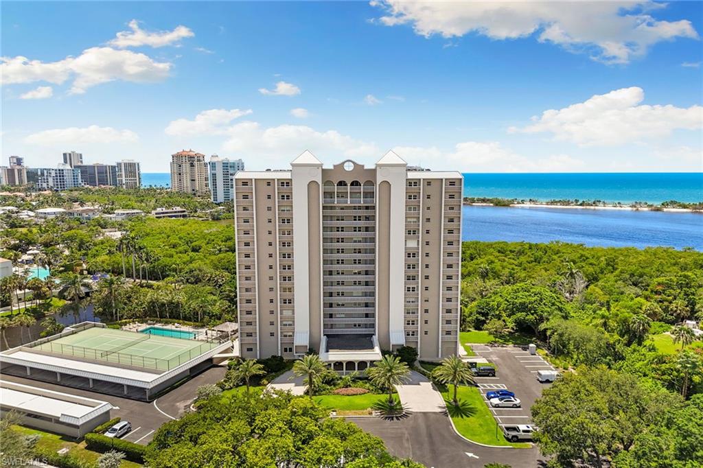 5501 Heron Point DR # 303