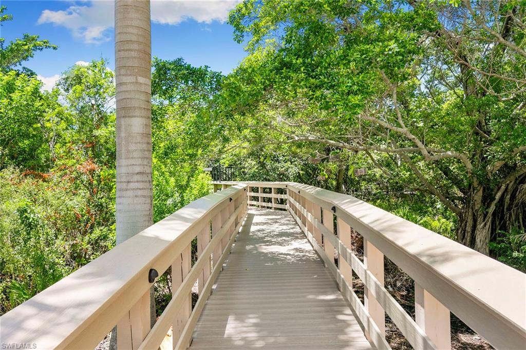 5501 Heron Point DR # 303