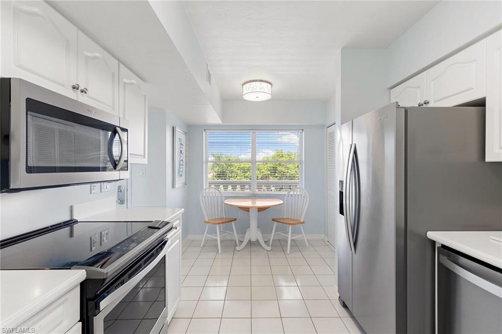 5501 Heron Point DR # 303