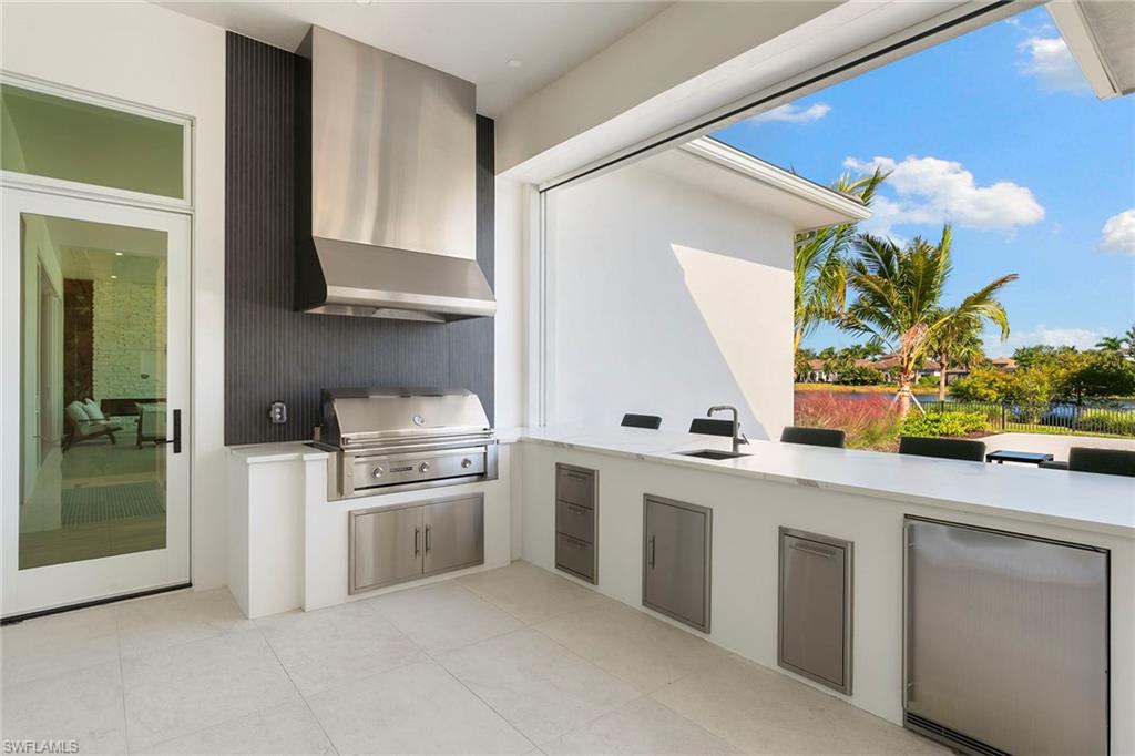 2337 Anthony CT, NAPLES