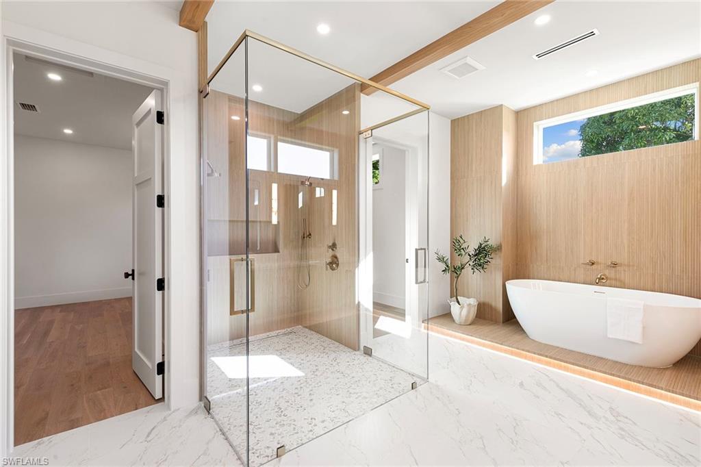 2337 Anthony CT, NAPLES