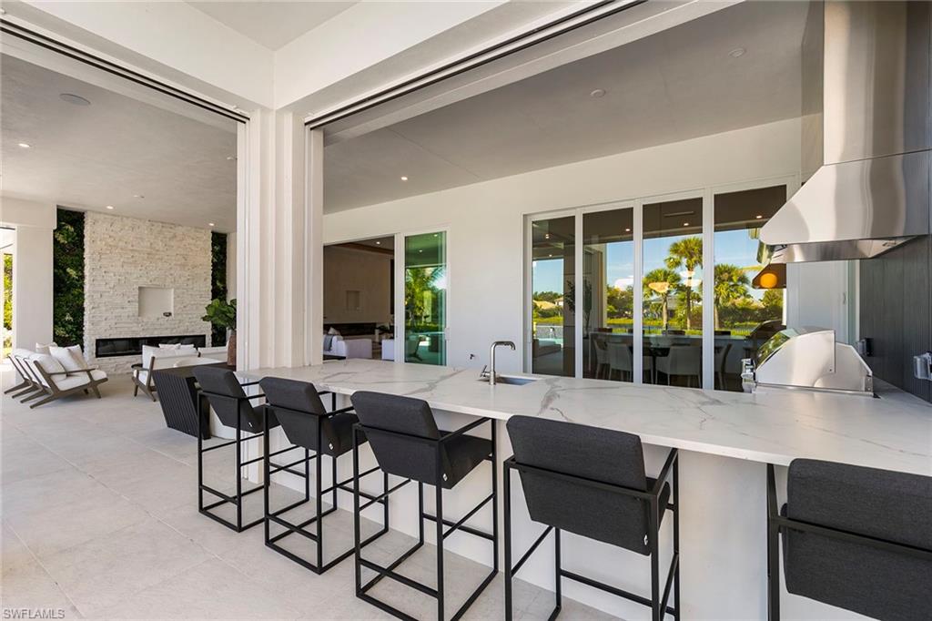 2337 Anthony CT, NAPLES