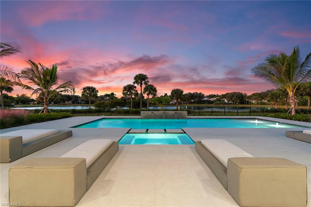 2337 Anthony CT, NAPLES