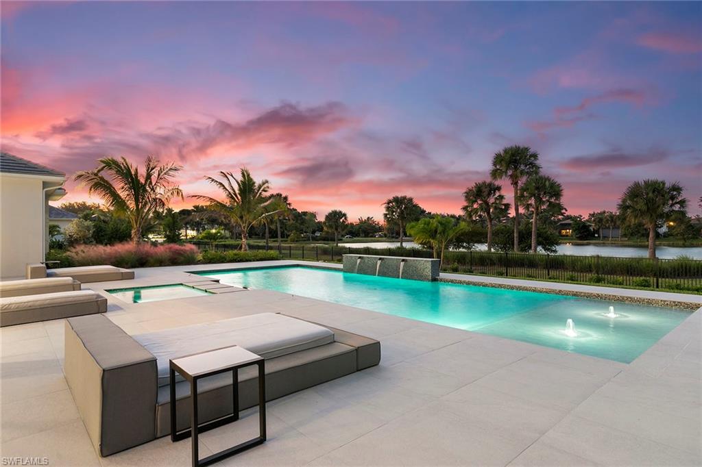 2337 Anthony CT, NAPLES
