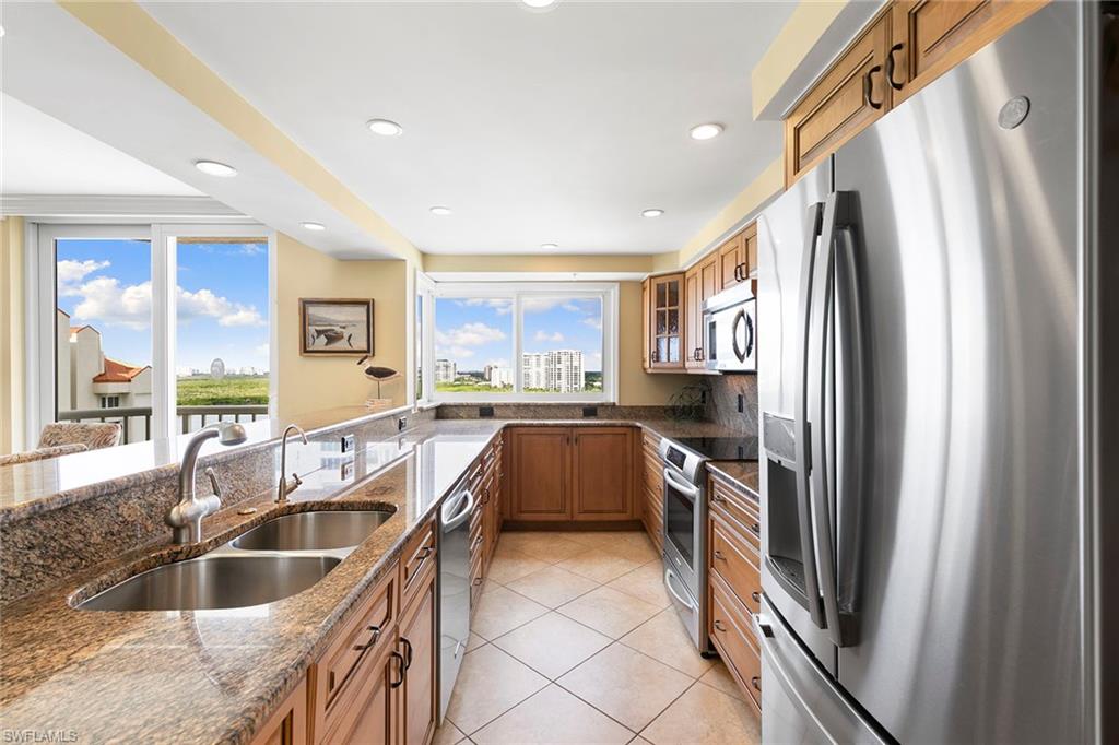 40 Seagate DR # 1204A