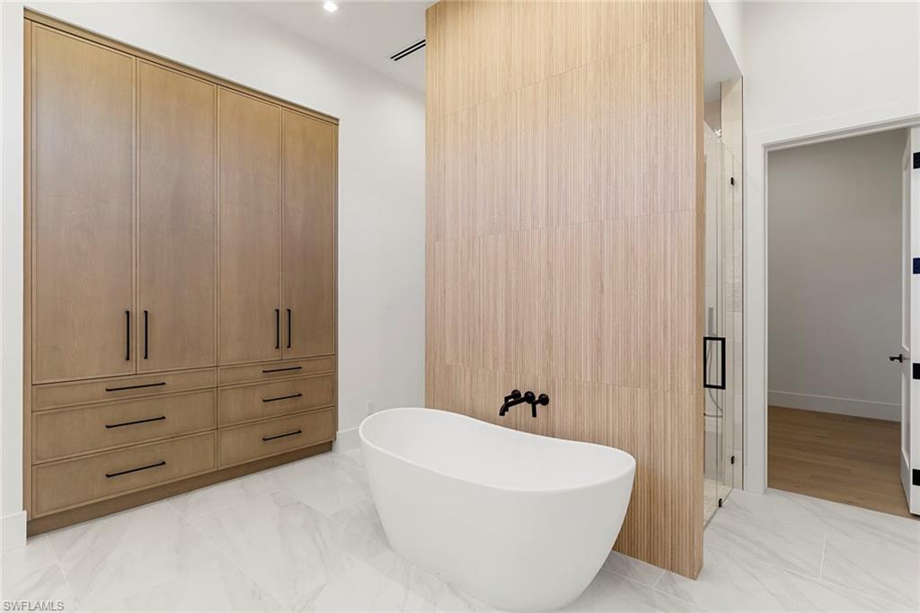 2309 Anthony CT