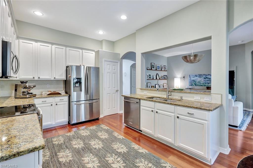 6499 Waverly Green WAY