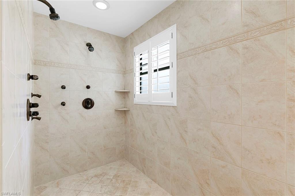 5731 Cypress Hollow WAY