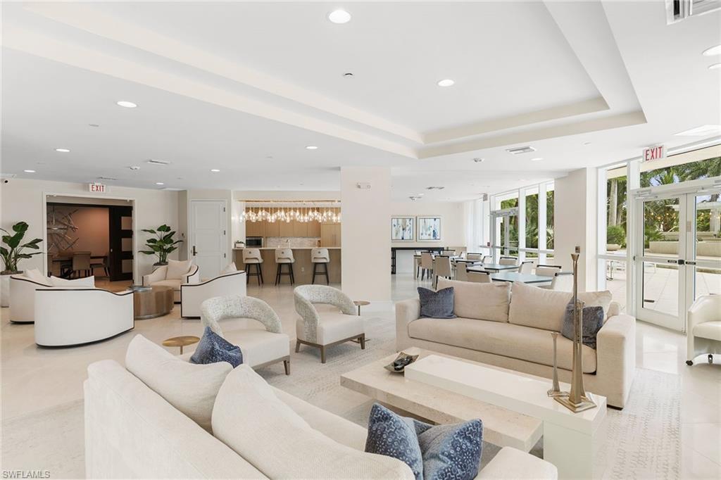 4255 Gulf Shore BLVD N 801