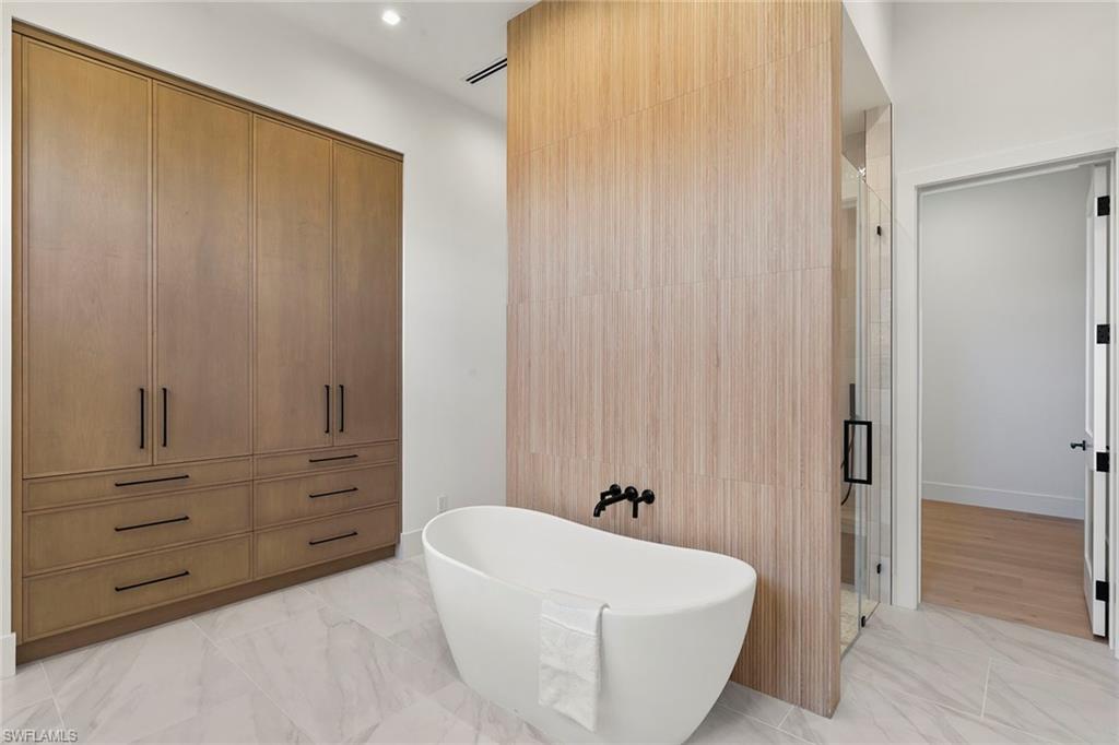 2309 Anthony CT
