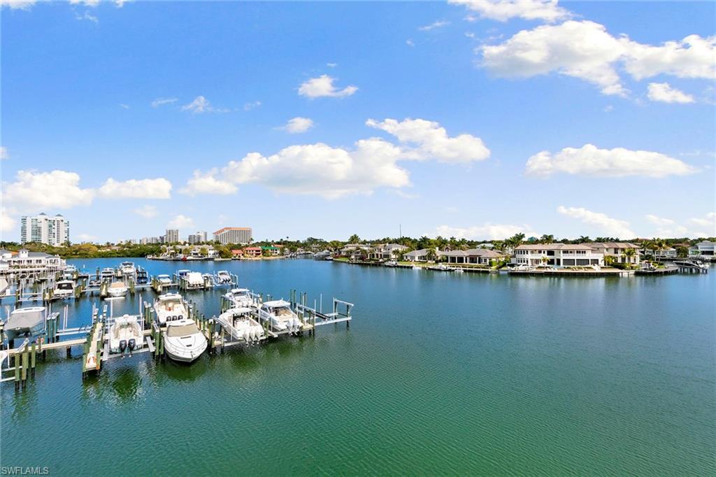 4560 Gulf Shore BLVD N 3-323