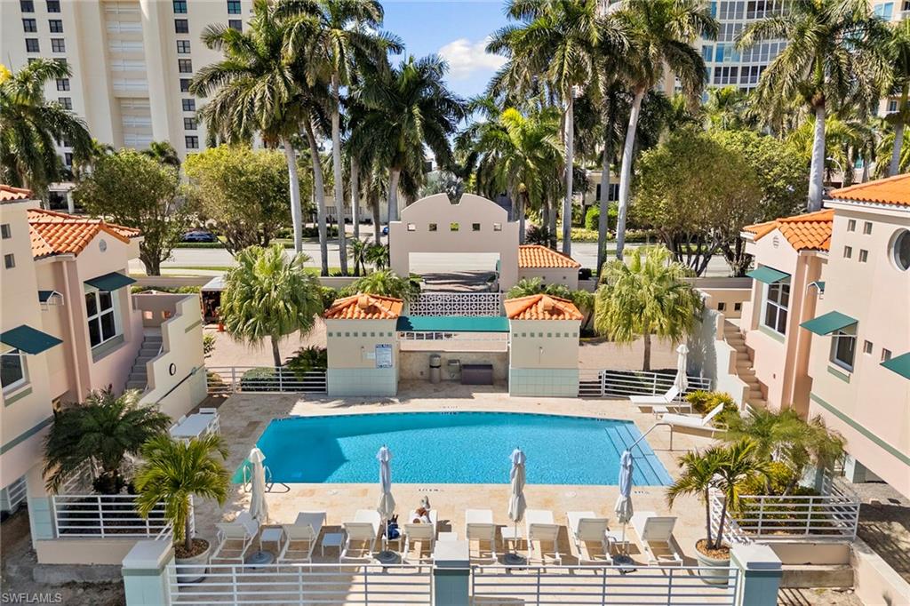 4560 Gulf Shore BLVD N 3-323