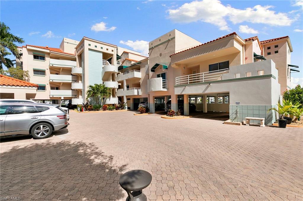 4560 Gulf Shore BLVD N 3-323